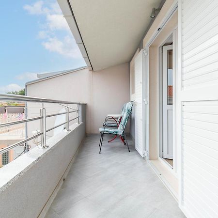 Studio Apartmani Dora Makarska Exterior photo