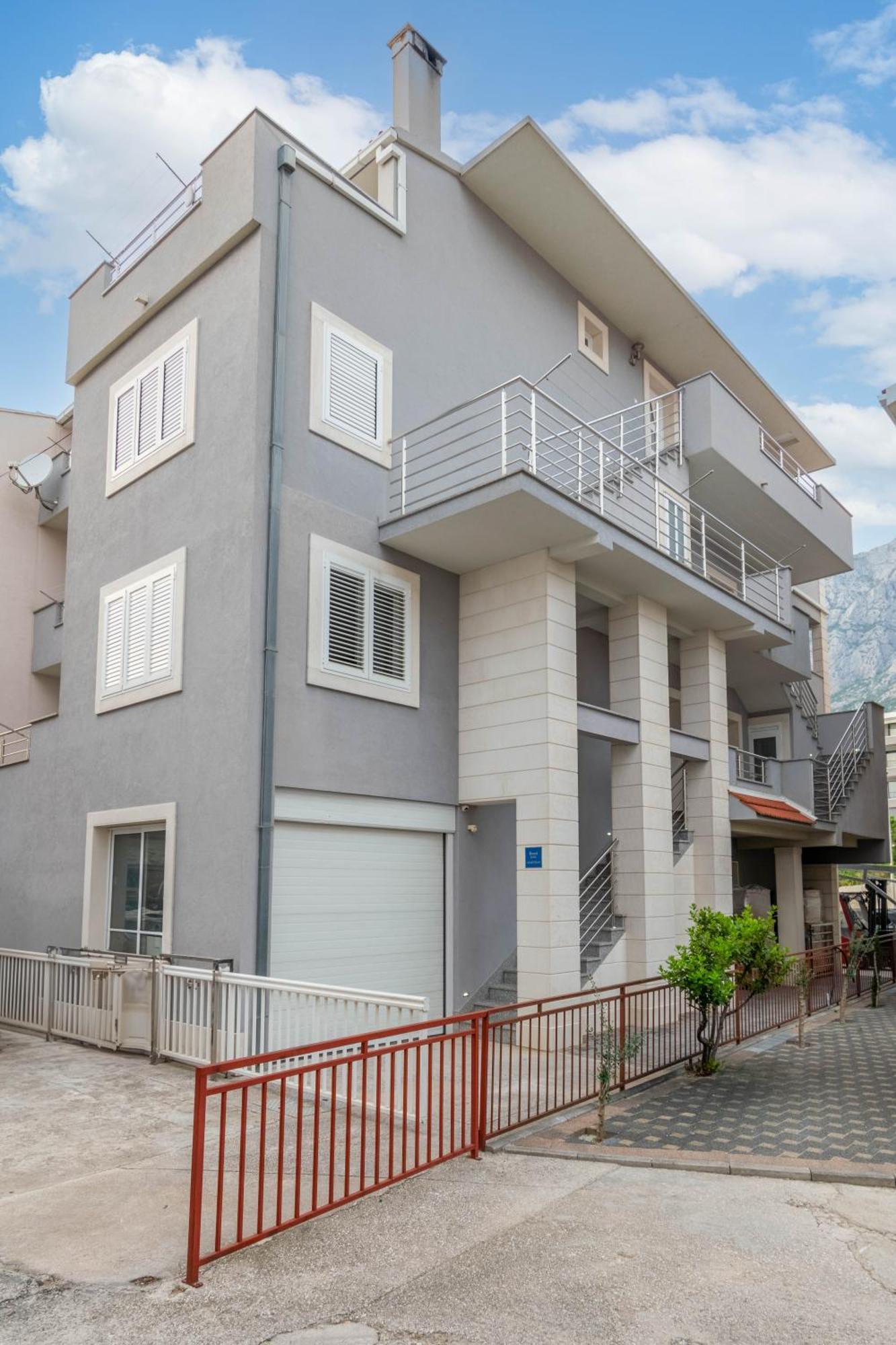 Studio Apartmani Dora Makarska Exterior photo
