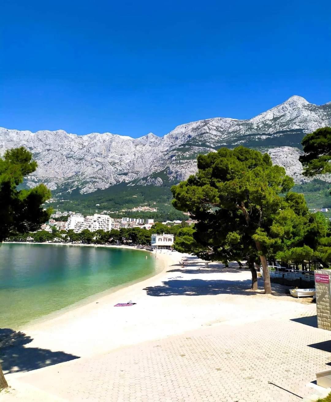 Studio Apartmani Dora Makarska Exterior photo
