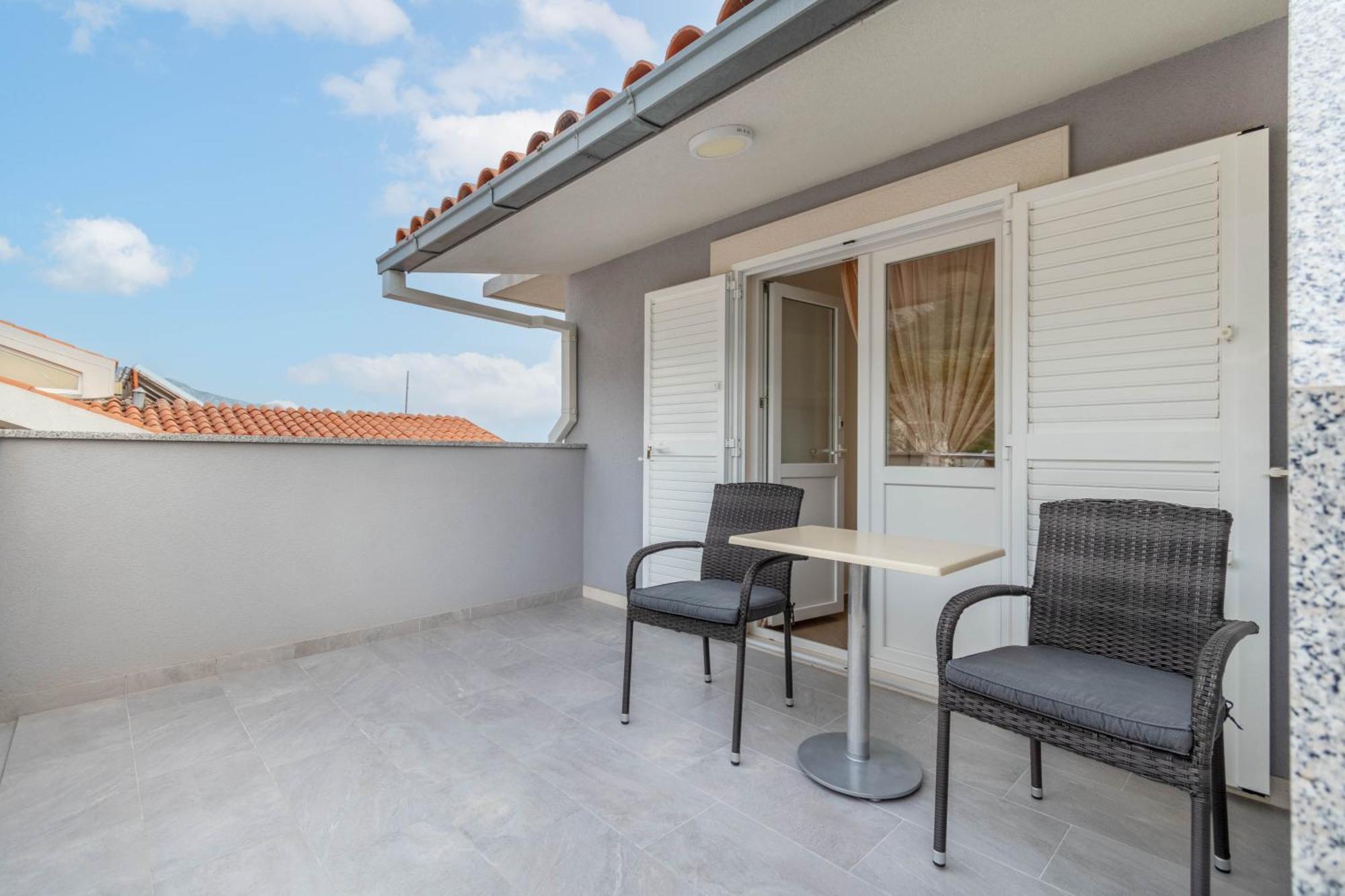 Studio Apartmani Dora Makarska Exterior photo