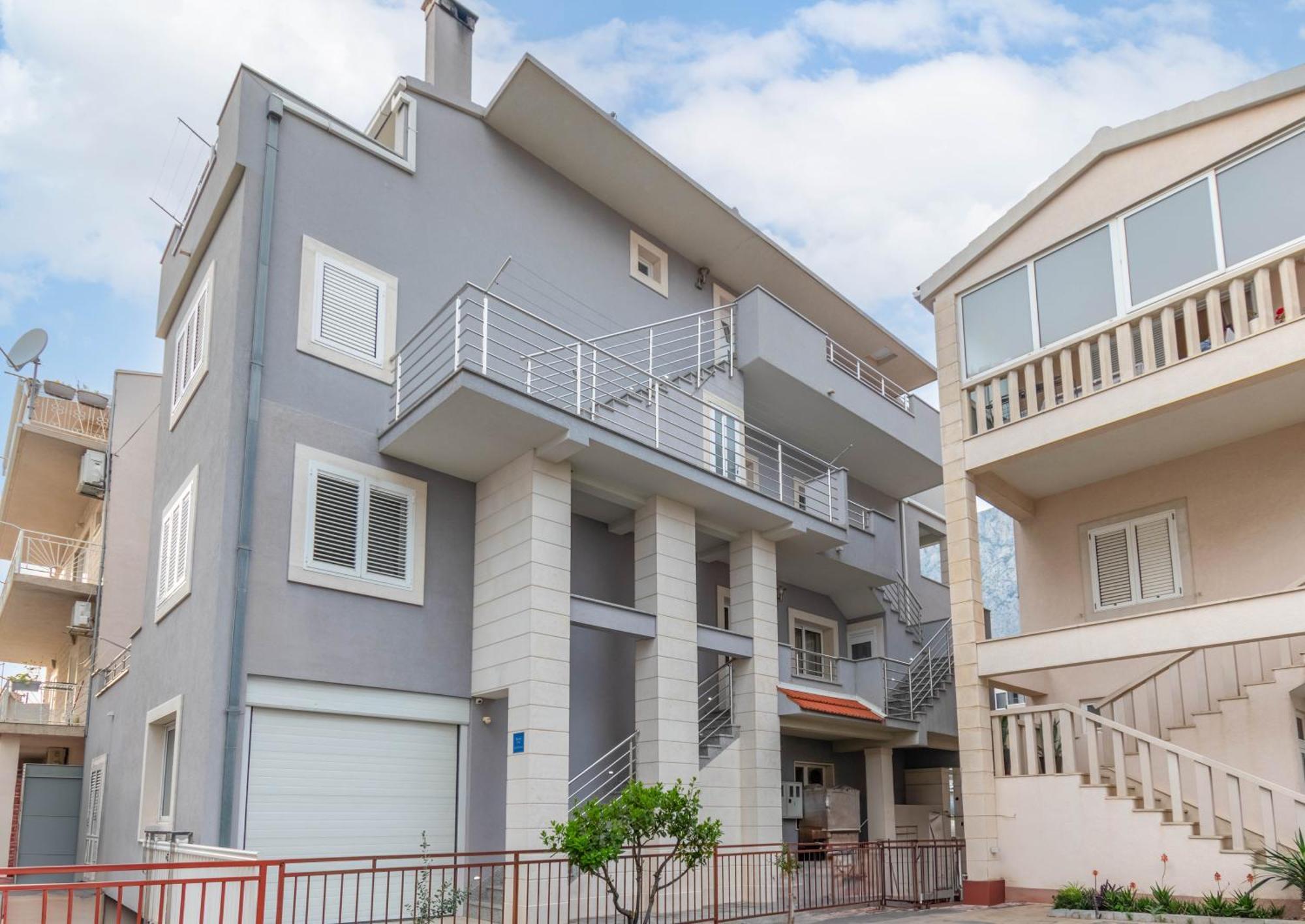 Studio Apartmani Dora Makarska Exterior photo